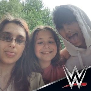 Meet your Posher, Ellen